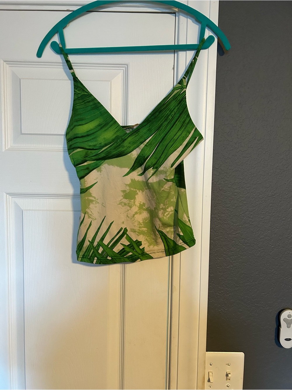 Maria Jose Green Tropical Print V-Neck Cami Top
